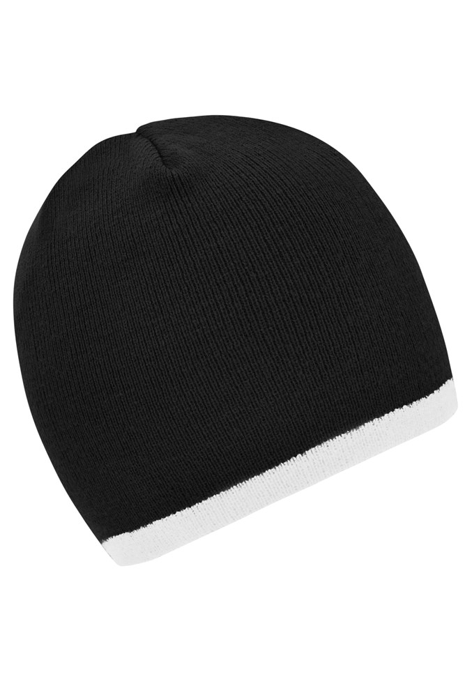 Beanie with Contrasting Border