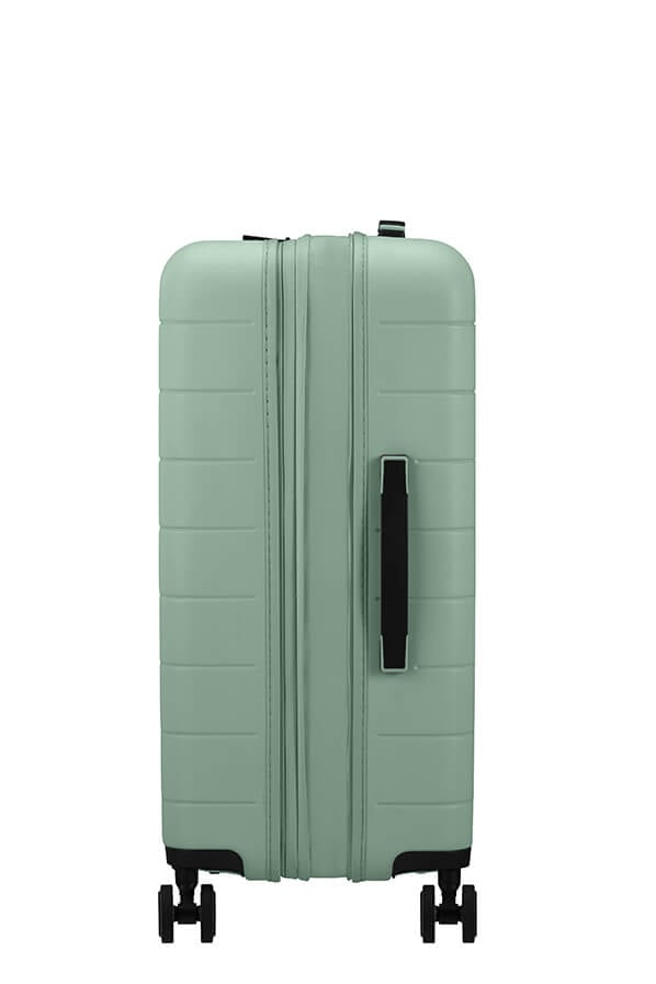 American Tourister Novastream Spinner 67 EXP.